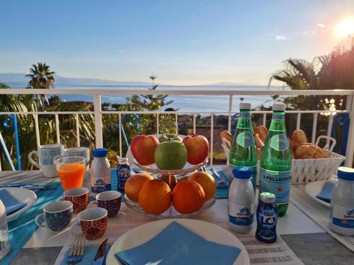 Ninfa Sul Mare Apartments 50 M E T R I Dal Mare Parcheggio Gratuito Custodito Capo Vaticano Extérieur photo