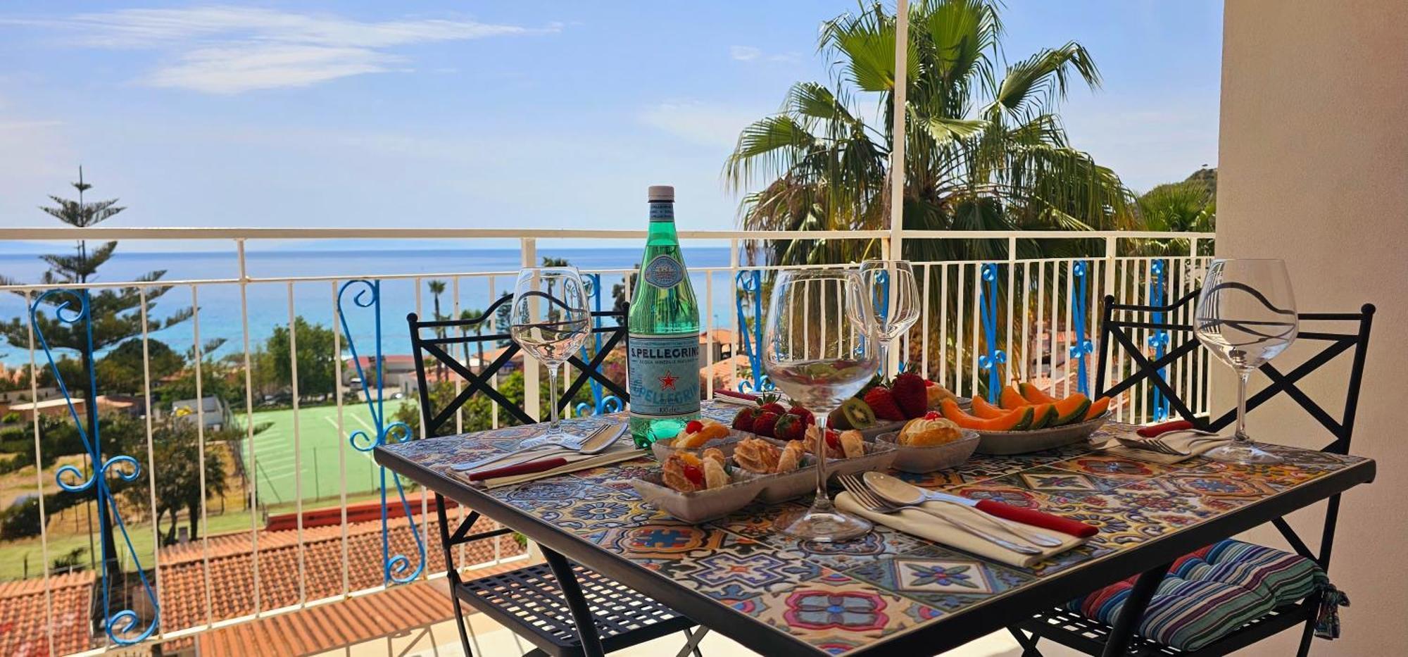 Ninfa Sul Mare Apartments 50 M E T R I Dal Mare Parcheggio Gratuito Custodito Capo Vaticano Extérieur photo